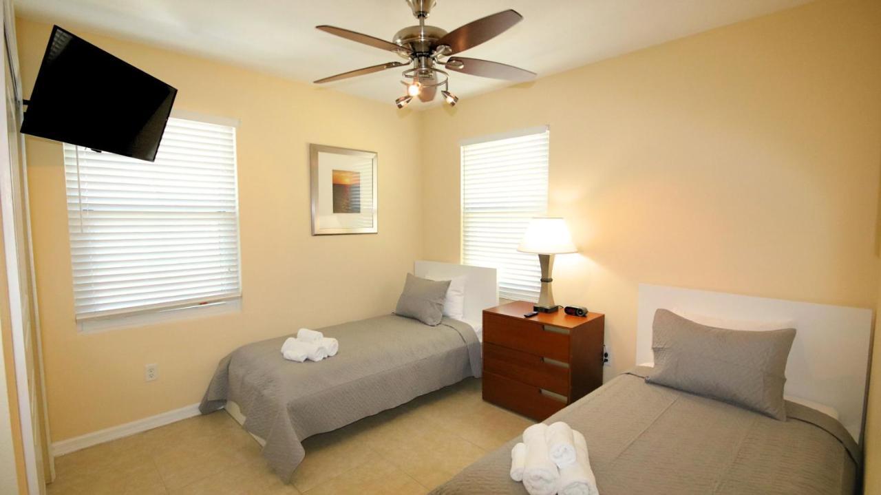 Johns Pass Condo'S- Fully Remote St. Pete Beach Kültér fotó